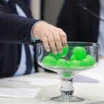 Gori iznad Budve, jak vjetar širi vatru